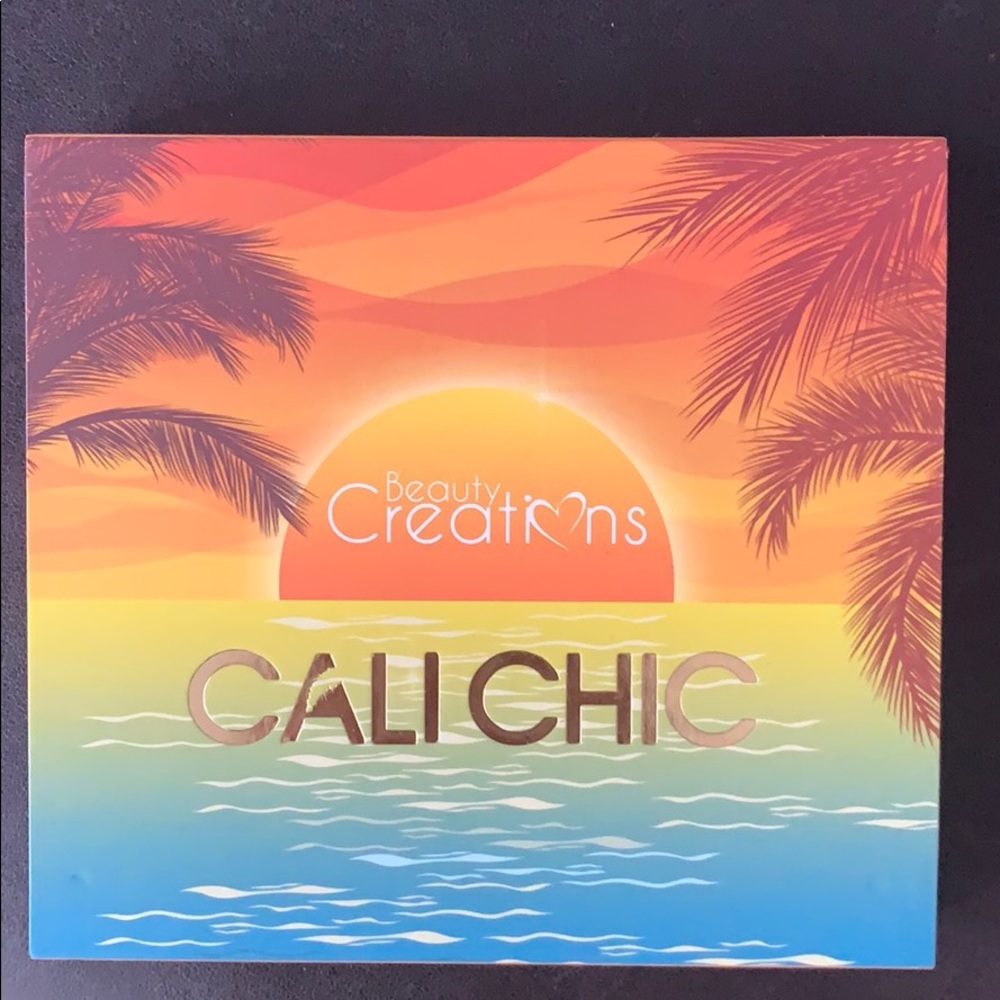 NWT- Beauty Creations Eyeshadow Palette